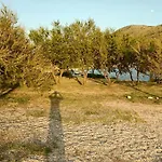 Sunrise Wellbeing Mobile For Mindful, Vegetarian, Active Rest, Just 35 Meters From The Sea Дом отдыха Гребастика