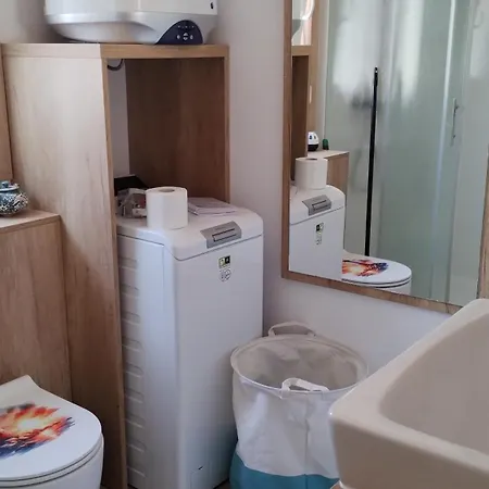 Sunrise Wellbeing Mobile For Mindful, Vegetarian, Active Rest, Just 35 Meters From The Sea Holiday home *