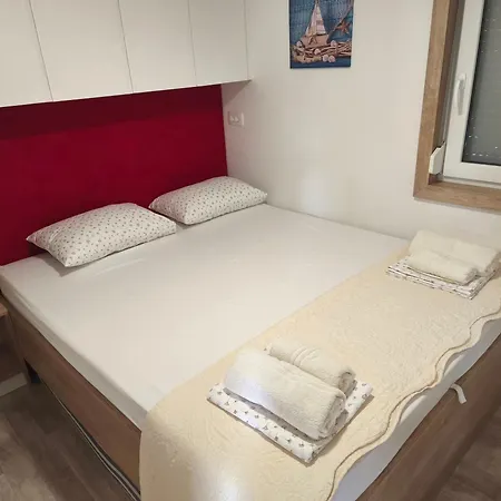 Sunrise Wellbeing Mobile For Mindful, Vegetarian, Active Rest, Just 35 Meters From The Sea بيت للعطل *