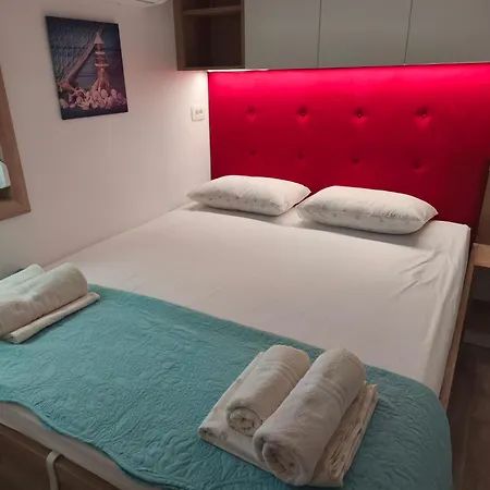 Sunrise Wellbeing Mobile For Mindful, Vegetarian, Active Rest, Just 35 Meters From The Sea *