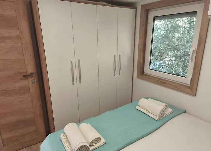 Sunrise Wellbeing Mobile For Mindful, Vegetarian, Active Rest, Just 35 Meters From The Sea * Grebaštica