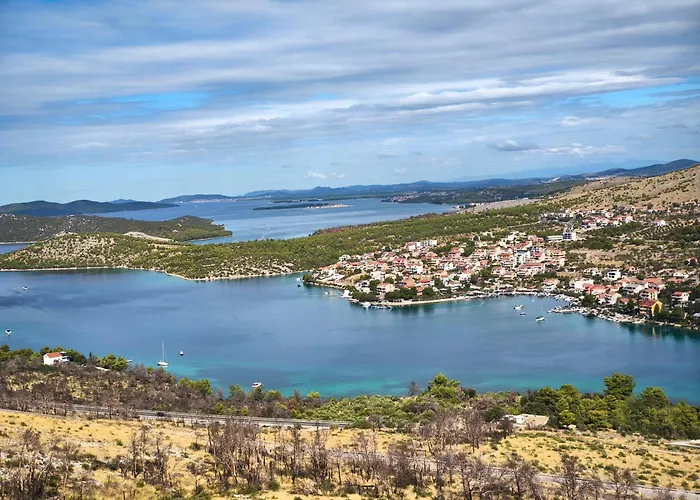 Sunrise Wellbeing Mobile For Mindful, Vegetarian, Active Rest, Just 35 Meters From The Sea * Grebastica